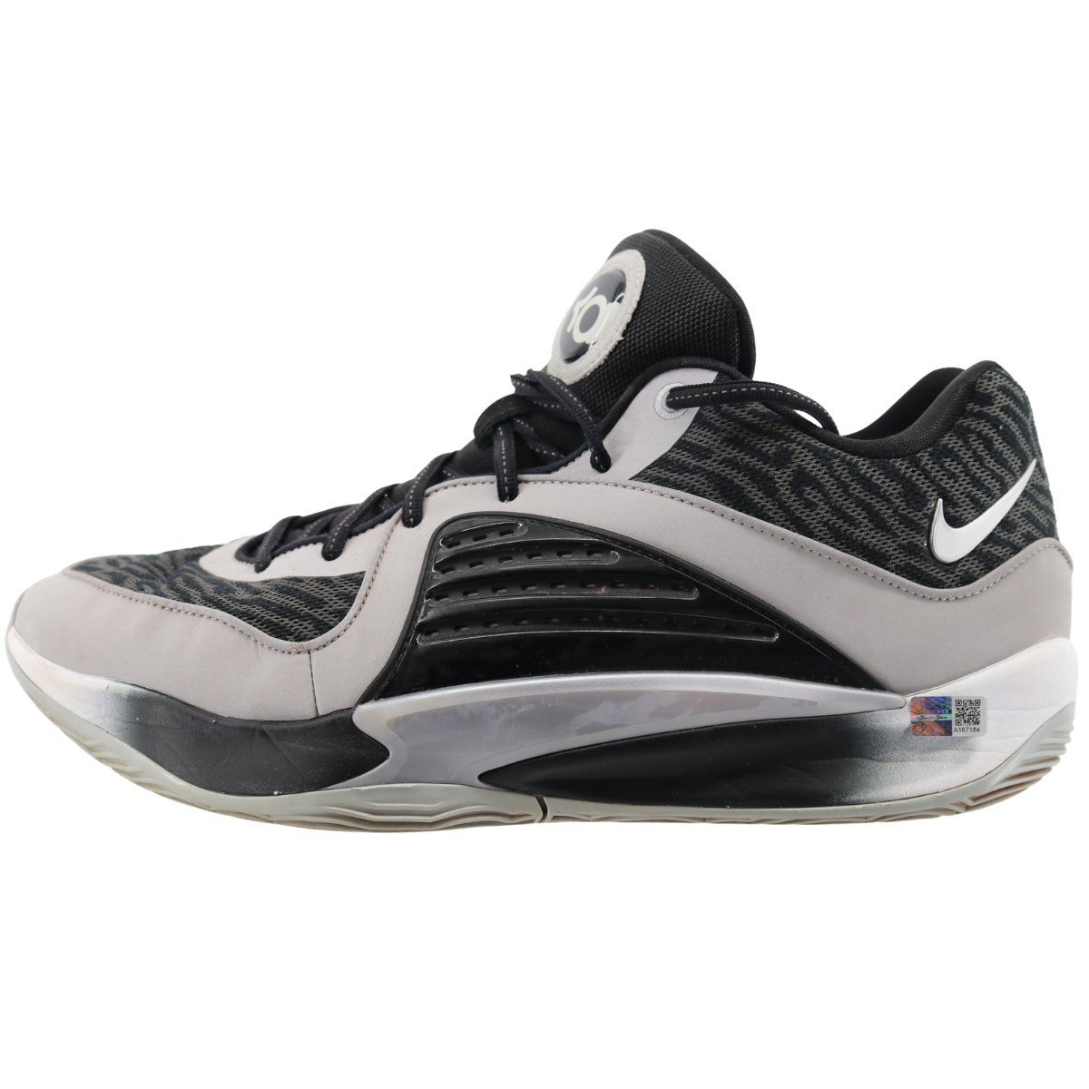 Aaron Boone Yankees Signed 2025 Game Used Black Nike KD 16 Shoes-Powers Sports Memorabilia