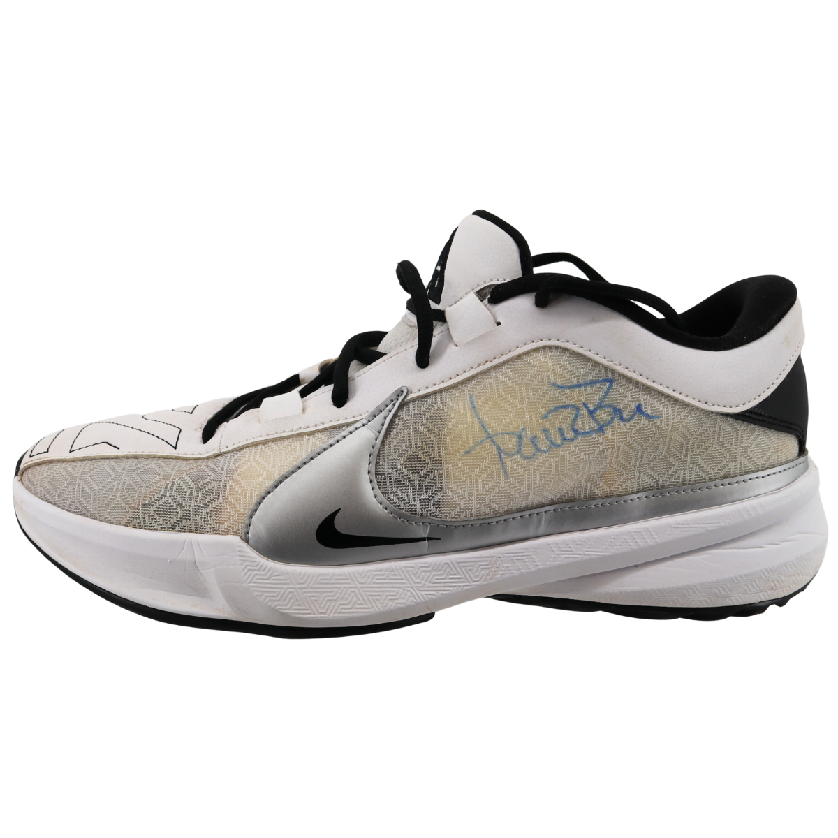 Aaron Boone Yankees Signed 2025 Game Used Nike Giannis Shoes-1-Powers Sports Memorabilia