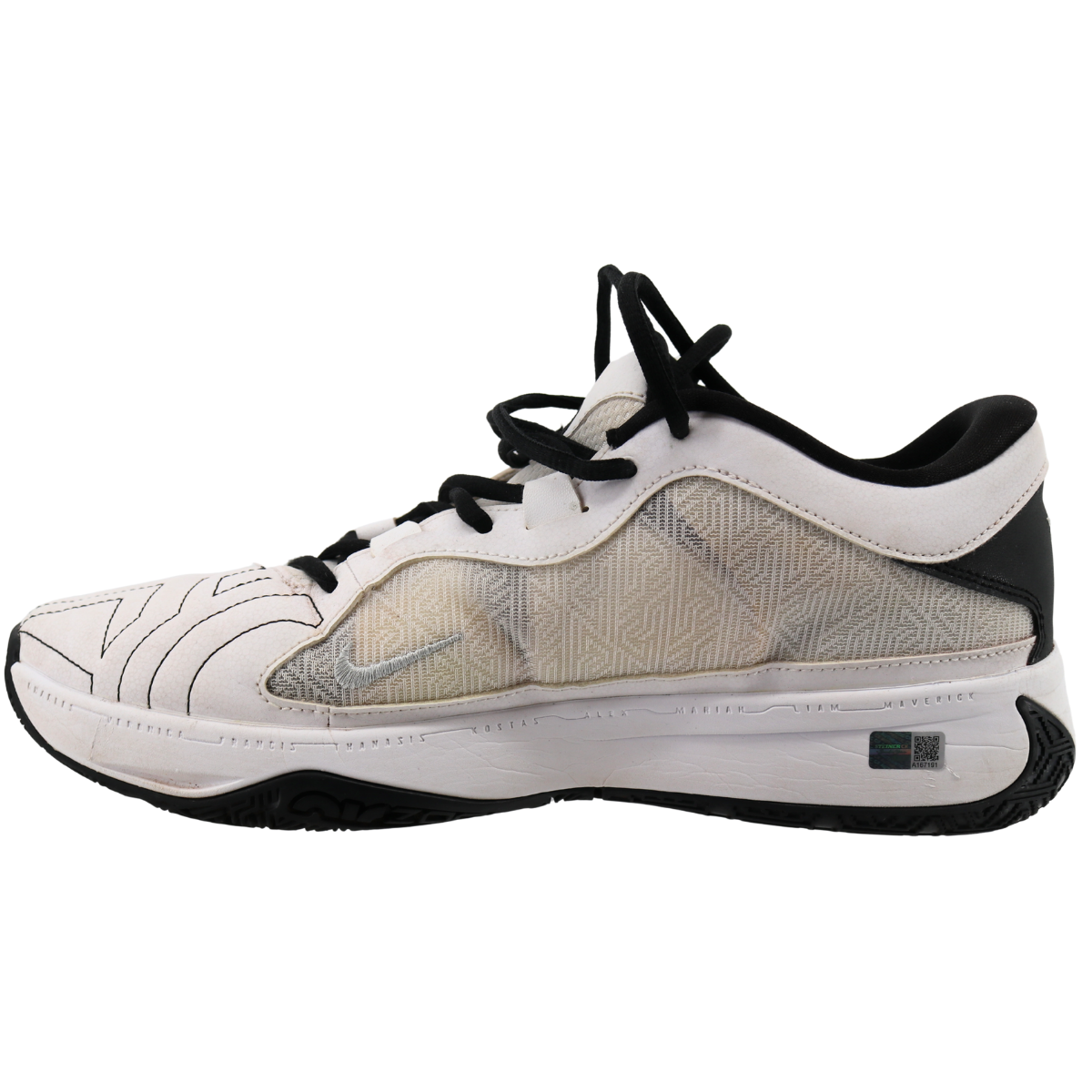 Aaron Boone Yankees Signed 2025 Game Used Nike Giannis Shoes-1-Powers Sports Memorabilia