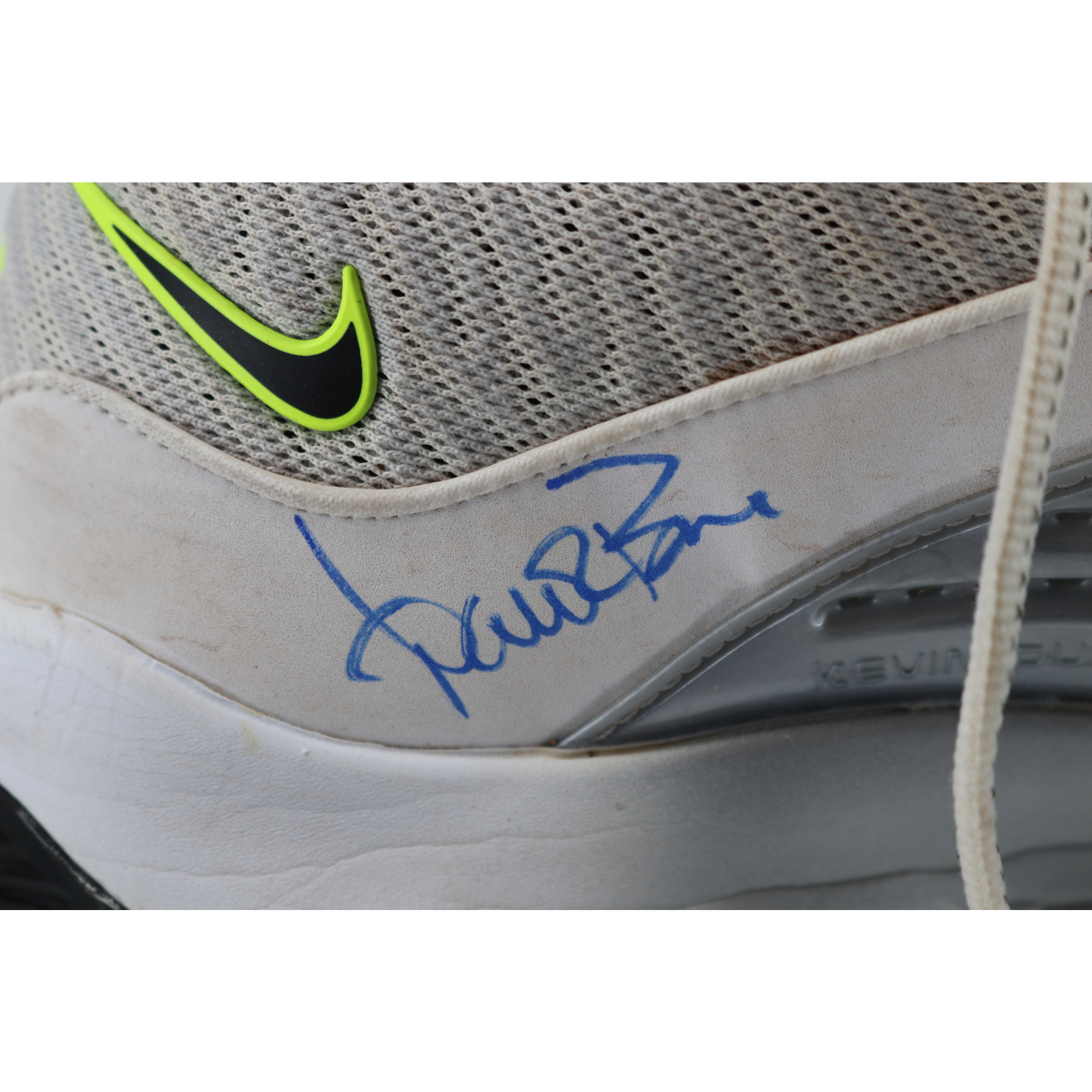 Aaron Boone Yankees Signed 2025 Game Used White Nike KD 16 Shoe-Powers Sports Memorabilia