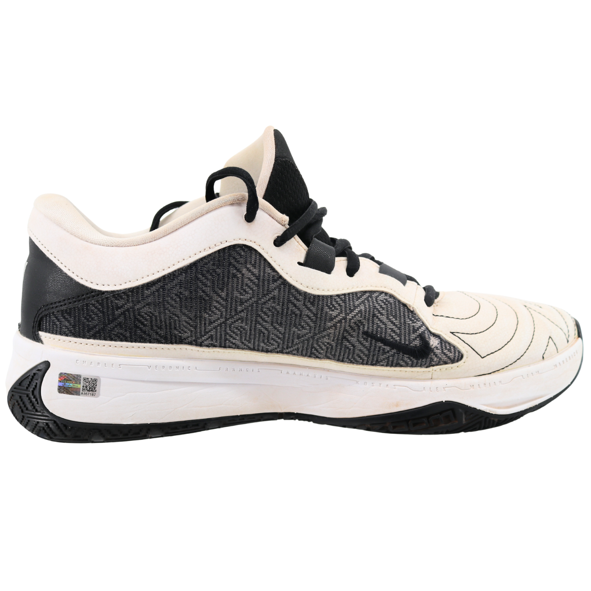 Aaron Boone Yankees Signed 2025 Game Used Nike Giannis Air Shoes-2-Powers Sports Memorabilia