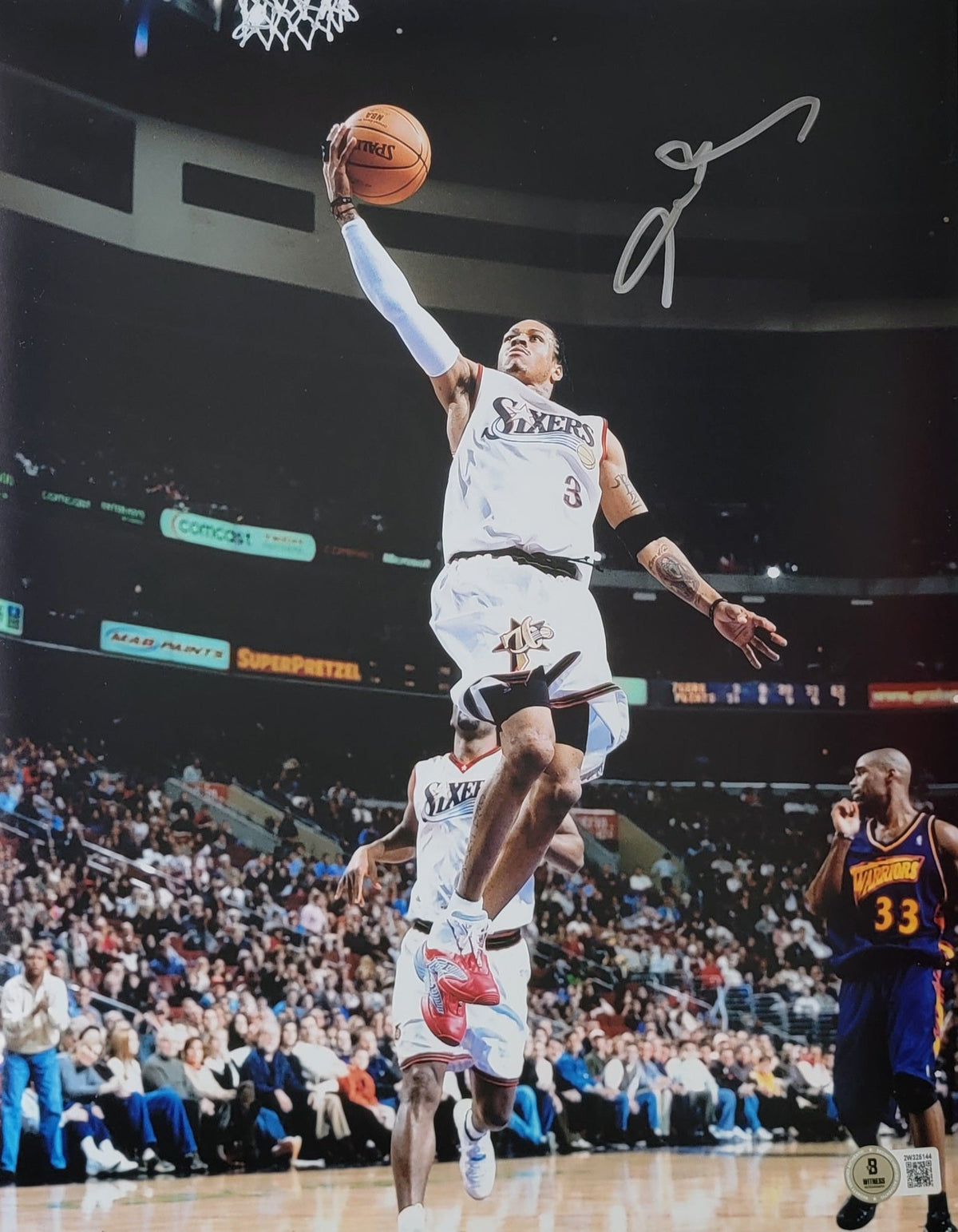 Allen Iverson Signed Philadelphia 76ers 11x14 Photo White Jersey - Beckett-Powers Sports Memorabilia
