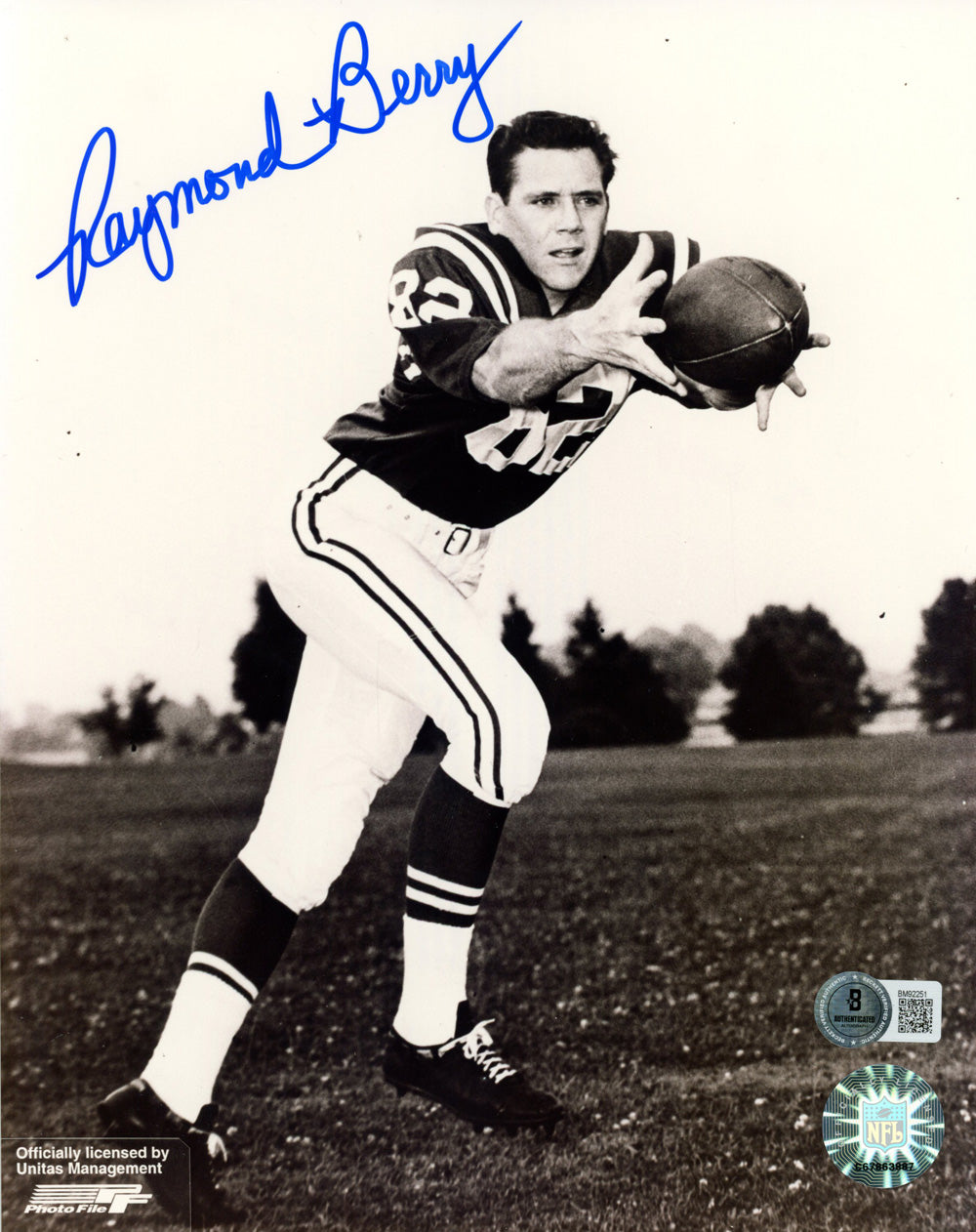 Raymond Berry Baltimore Colts Signed 8x10 Photo - Beckett Beckett - 47736-Powers Sports Memorabilia