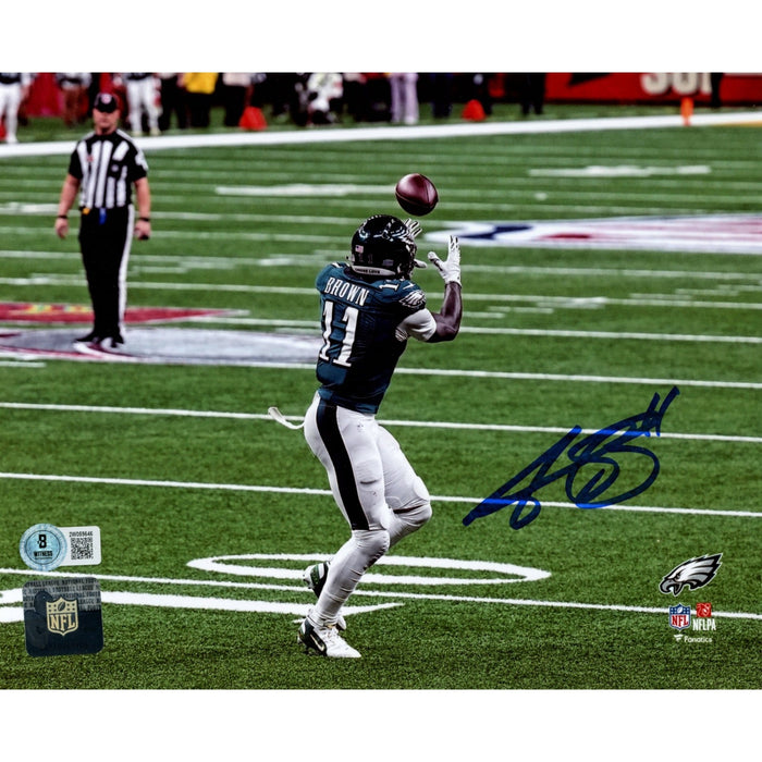 AJ Brown Signed Philadelphia Eagles 8x10 Photo – Beckett Witness Authenticated-Powers Sports Memorabilia
