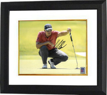 Henrik Stenson Autographed PGA 8 x 10 Photograph Custom Framing (2014 TPC Sawgrass)- PGA Tour Hologram-Powers Sports Memorabilia