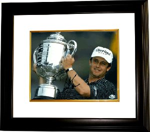 David Toms Autographed 8 x 10 Photograph Custom Framing 2001 PGA Championship with Trophy -Famous Ink Hologram-Powers Sports Memorabilia