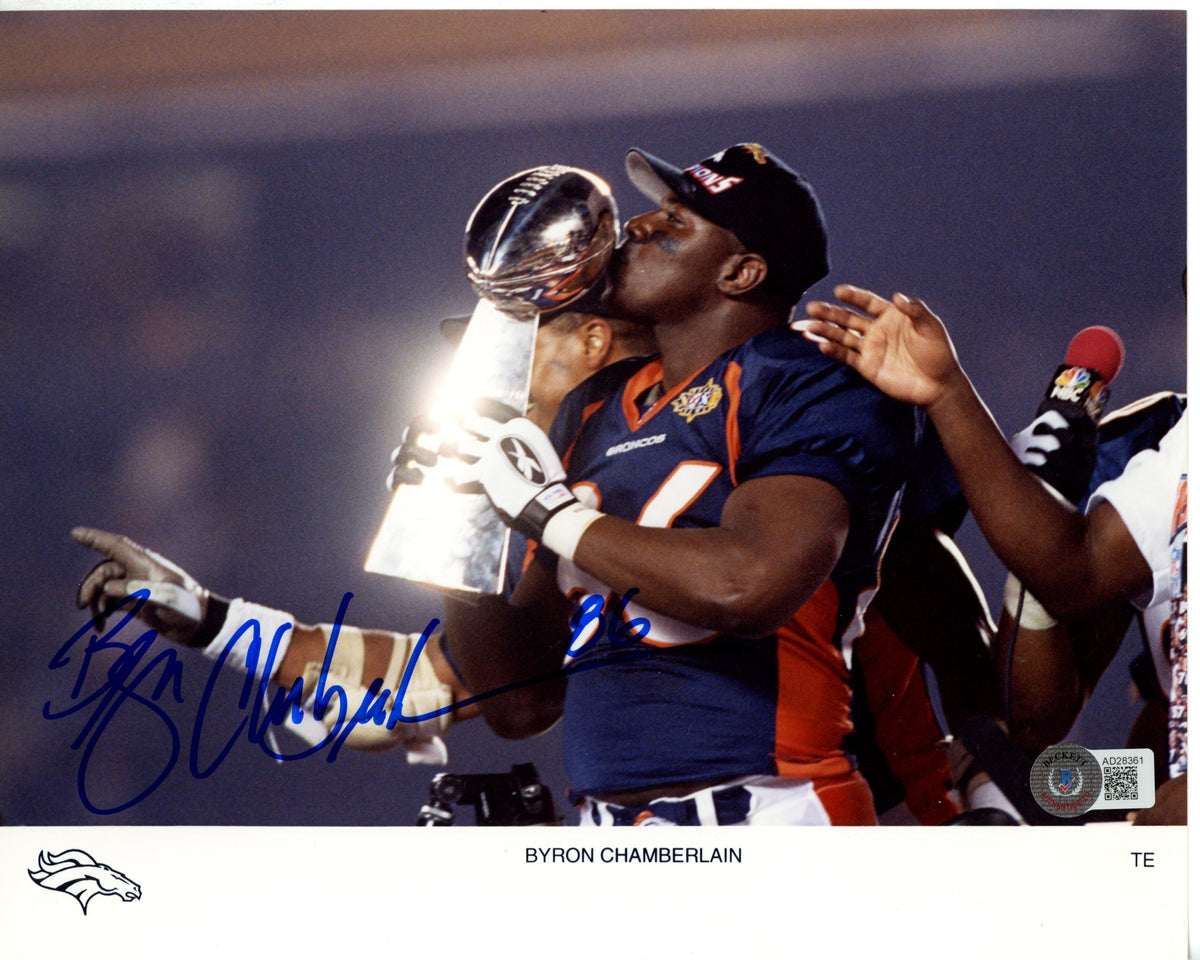 Byron Chamberlain Denver Broncos Signed 8x10 Photo - Beckett Beckett-Powers Sports Memorabilia