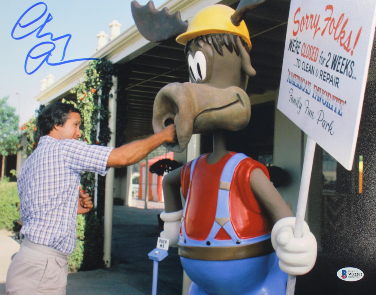 Chevy Chase Signed Vacation 11x14 Photo Clark Griswald – Beckett Authenticated-Powers Sports Memorabilia