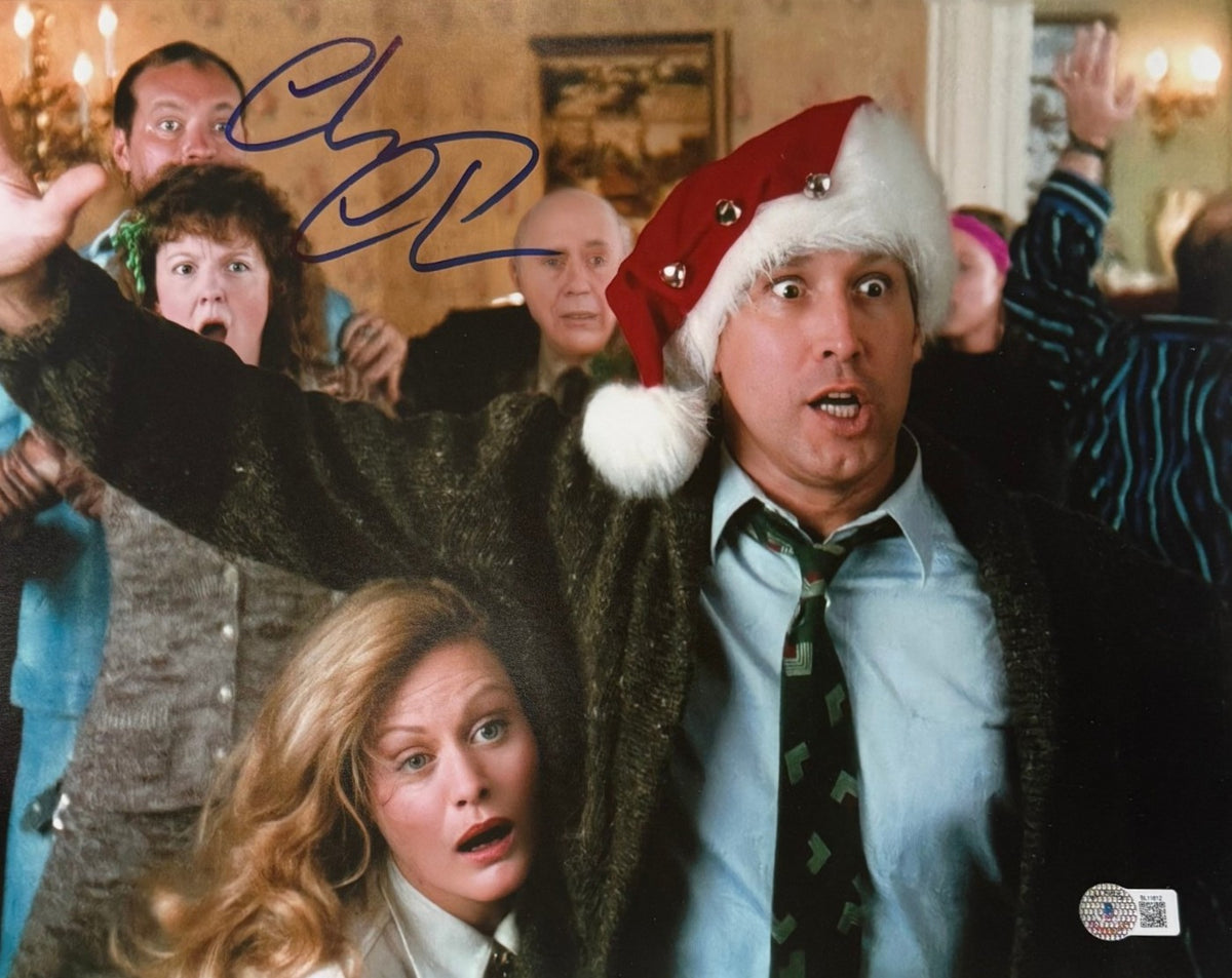 Chevy Chase Christmas Vacation Signed 11x14 Photo - Beckett WIT Beckett-Powers Sports Memorabilia