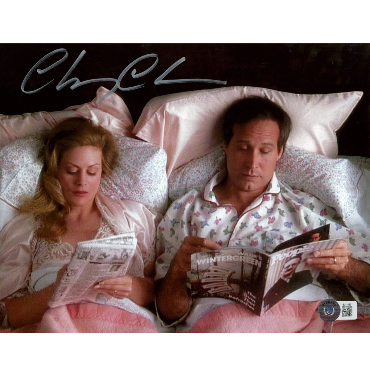 Chevy Chase Christmas Vacation Signed 8x10 Photo - Beckett WIT Beckett-Powers Sports Memorabilia