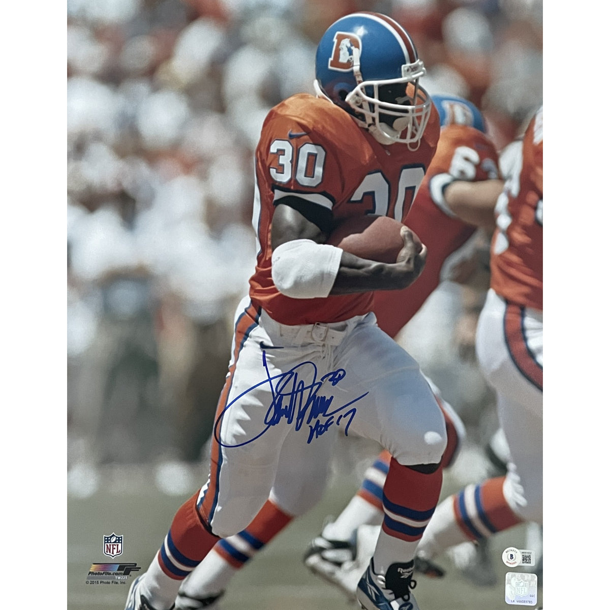 Terrell Davis Denver Broncos Signed 16x20 Photo - Beckett Beckett-Powers Sports Memorabilia