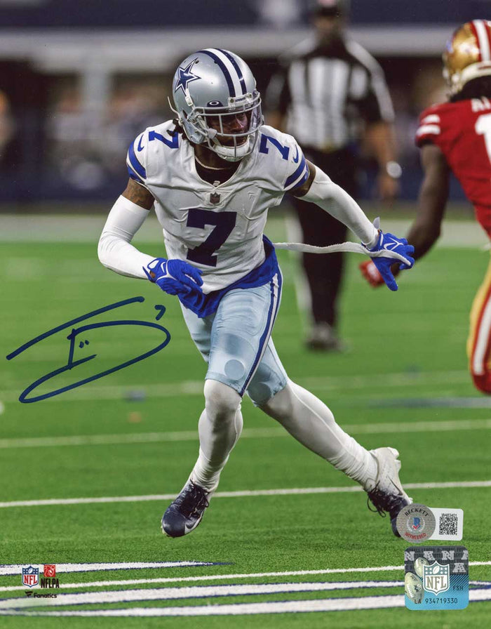 Trevon Diggs Signed Dallas Cowboys 8x10 photo – Beckett Authenticated