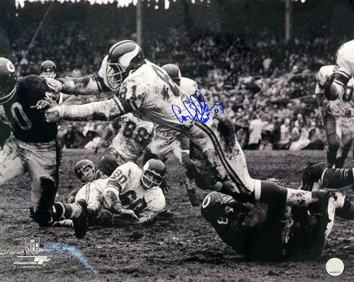 Carl Eller Autographed Minnesota Vikings B&W Action vs Bears 16x20 Photo with HOF'04-Powers Sports Memorabilia