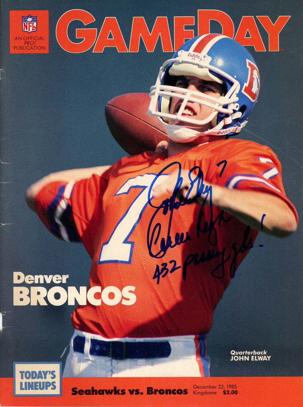 John Elway Denver Broncos Signed Magazine - Broncos vs Seahawks 12/22/1985 Gameday Magazine Beckett-Powers Sports Memorabilia