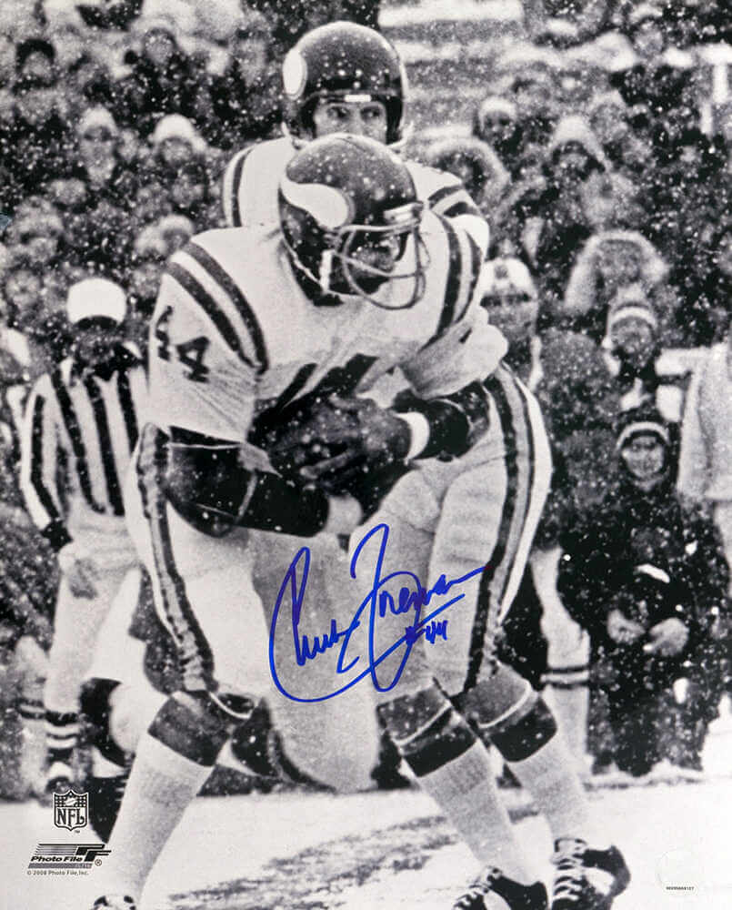 Chuck Foreman Autographed Minnesota Vikings B&W Action 16x20 Photo-Powers Sports Memorabilia