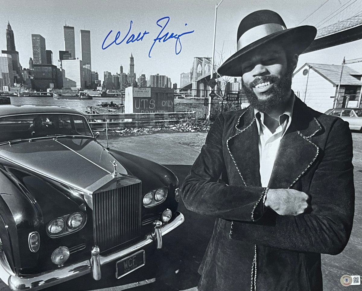 Walt Frazier Signed New York Knicks 16x20 Photo – Beckett Authenticated-Powers Sports Memorabilia