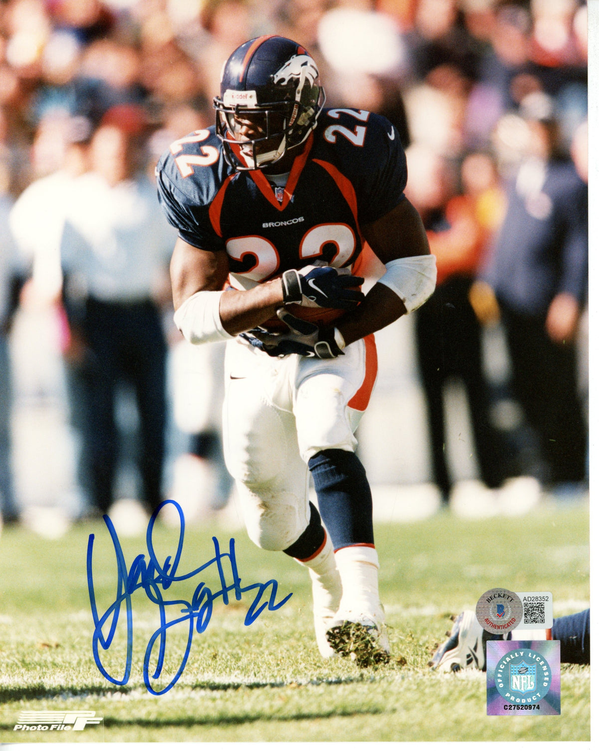 Olandis Gary Denver Broncos Signed 8x10 Photo - Beckett Beckett-Powers Sports Memorabilia