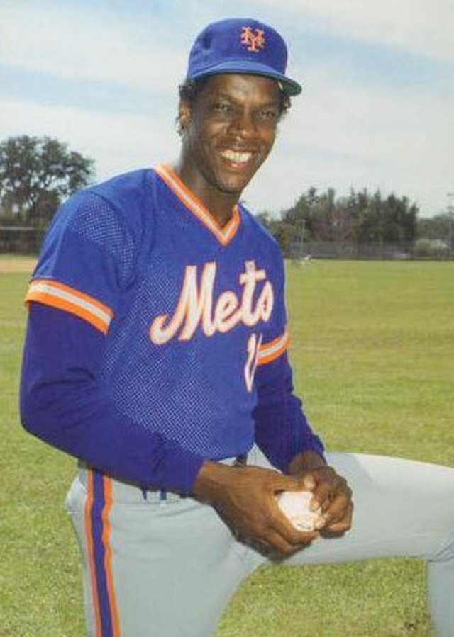 Dwight Gooden Autograph Signing-Powers Sports Memorabilia