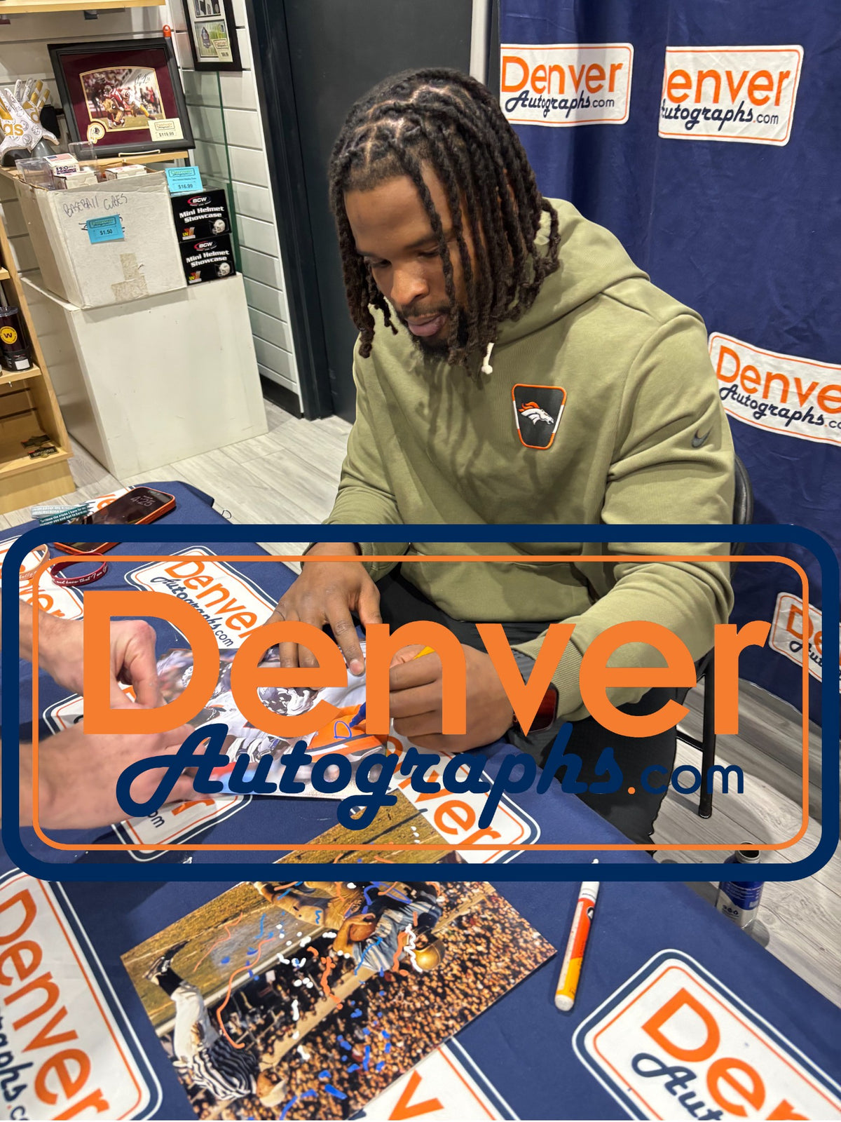 Dre Greenlaw Signed Denver Broncos 8x10 Photo – Beckett Witness Authenticated