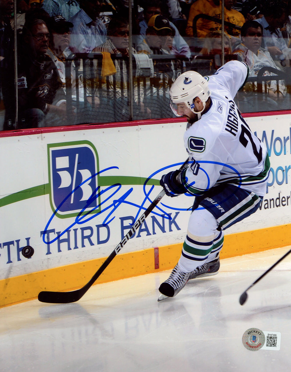 Chris Higgins Vancouver Canucks Signed 8x10 Photo - Beckett Beckett-Powers Sports Memorabilia