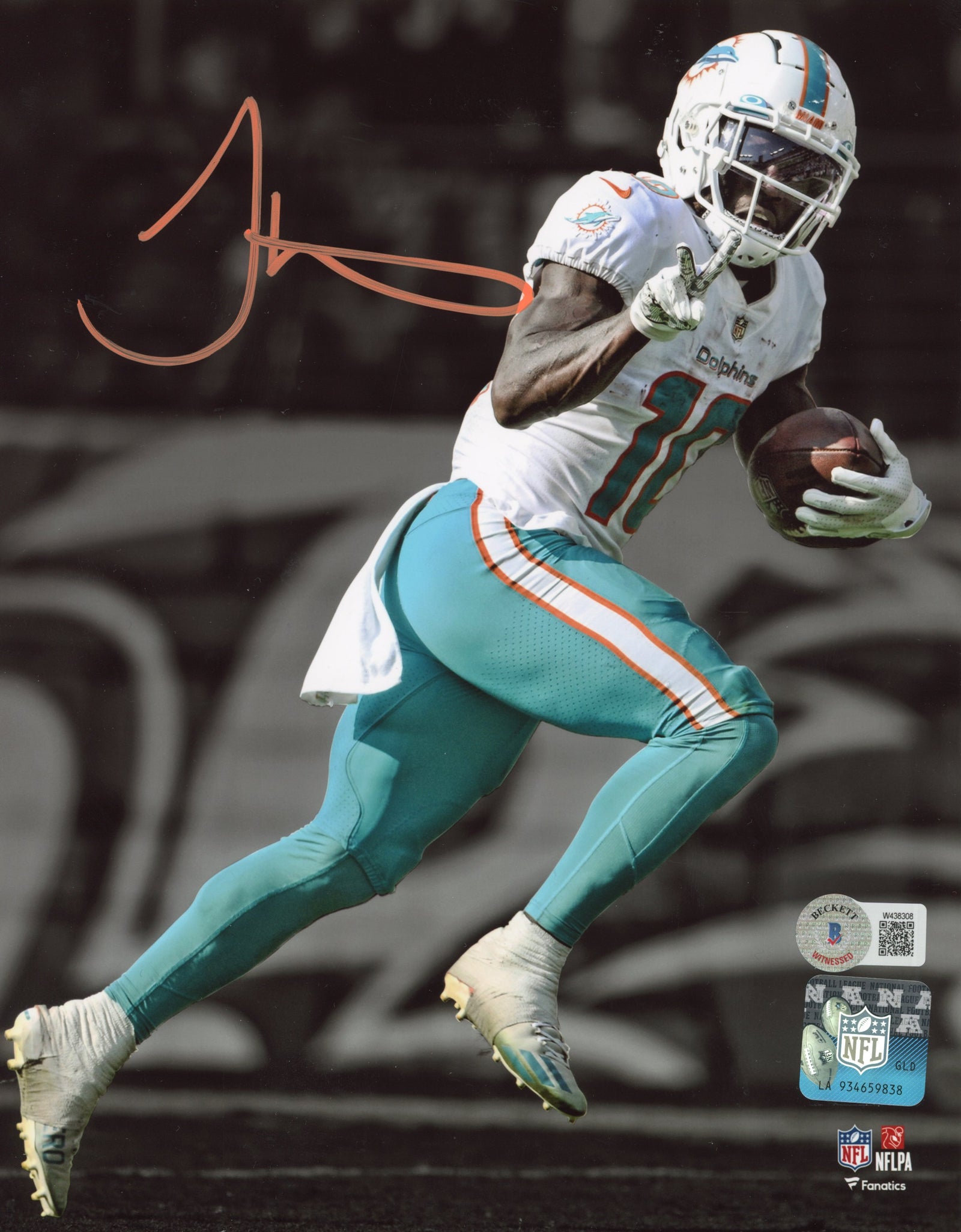 Tyreek Hill Miami Dolphins Signed 8x10 Photo BAS-Powers Sports Memorabilia