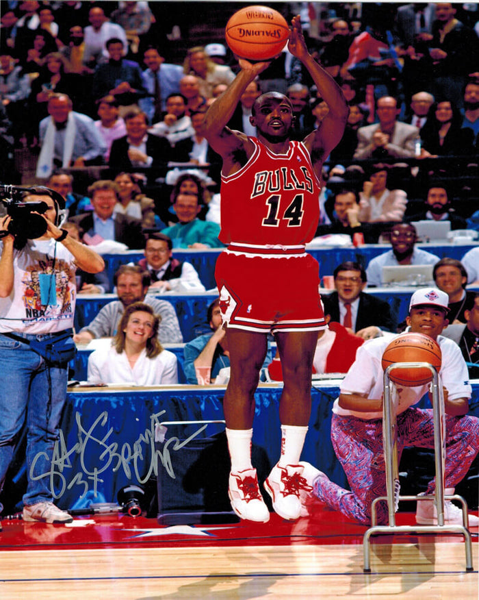 Craig Hodges Autographed Chicago Bulls 3-PT Contest Shooting 8x10 Photo-Powers Sports Memorabilia