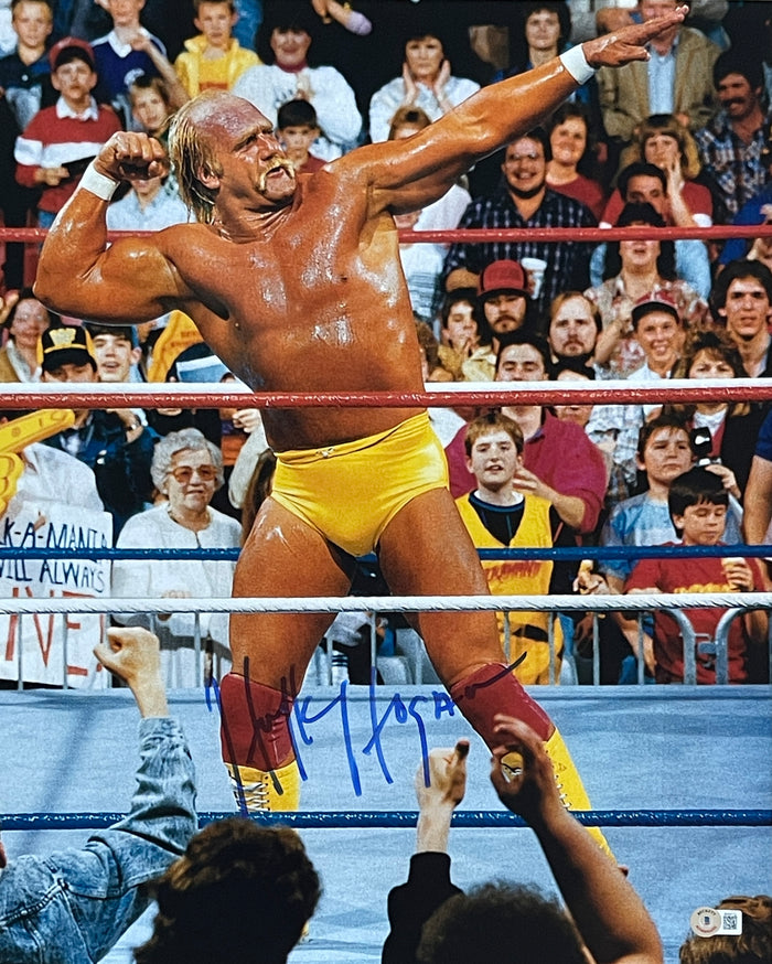 Hulk Hogan Signed 16x20 Photo – Beckett Authenticated-Powers Sports Memorabilia
