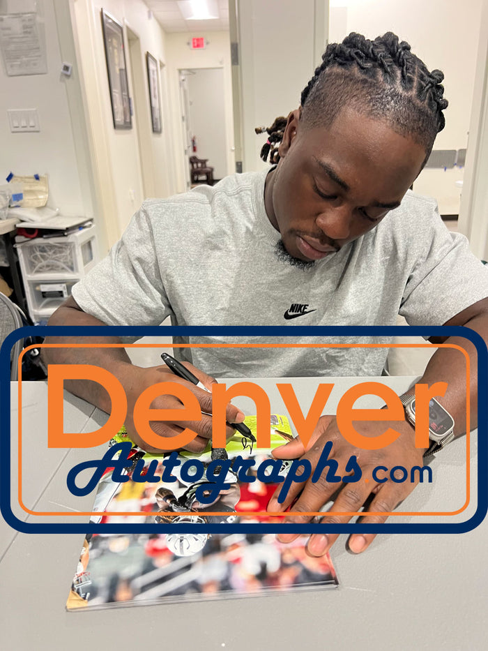 Ashton Jeanty Signed Las Vegas Raiders 8x10 Photo – Beckett Witness Authenticated