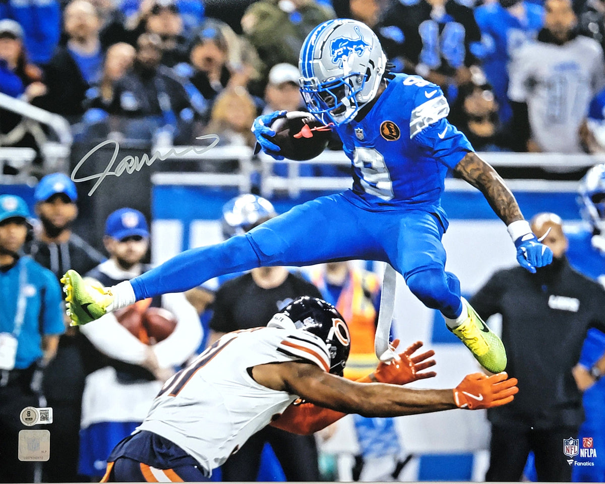 Jameson Williams Signed Detroit Lions 2024 Hurdle 16X20 Photo - Beckett-Powers Sports Memorabilia