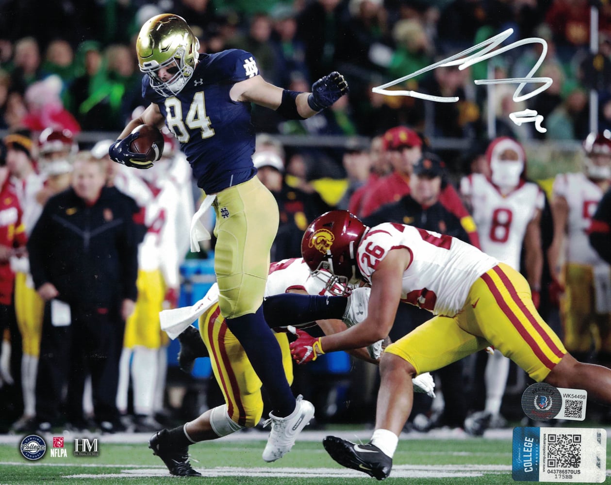 Cole Kmet Signed Notre Dame Fighting Irish 8x10 Photo – Beckett Authenticated-Powers Sports Memorabilia