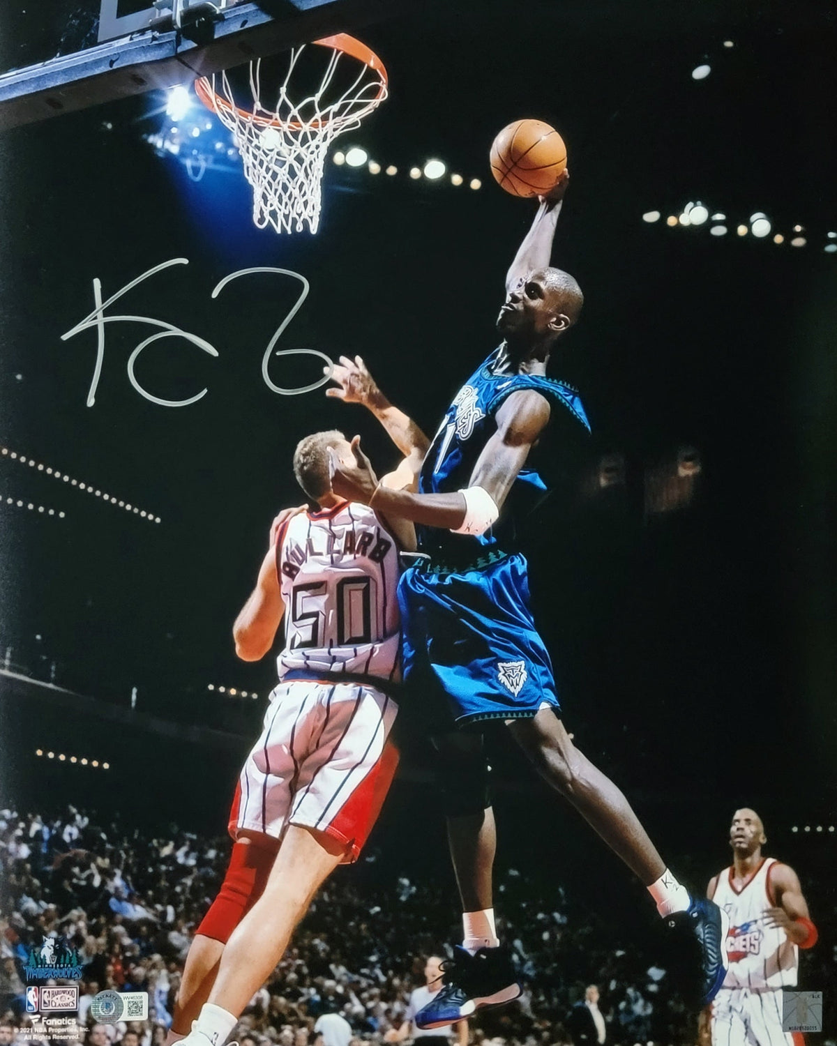 Kevin Garnett Autographed Minnesota Timberwolves 16x20 Photo Beckett Witnessed #1-Powers Sports Memorabilia