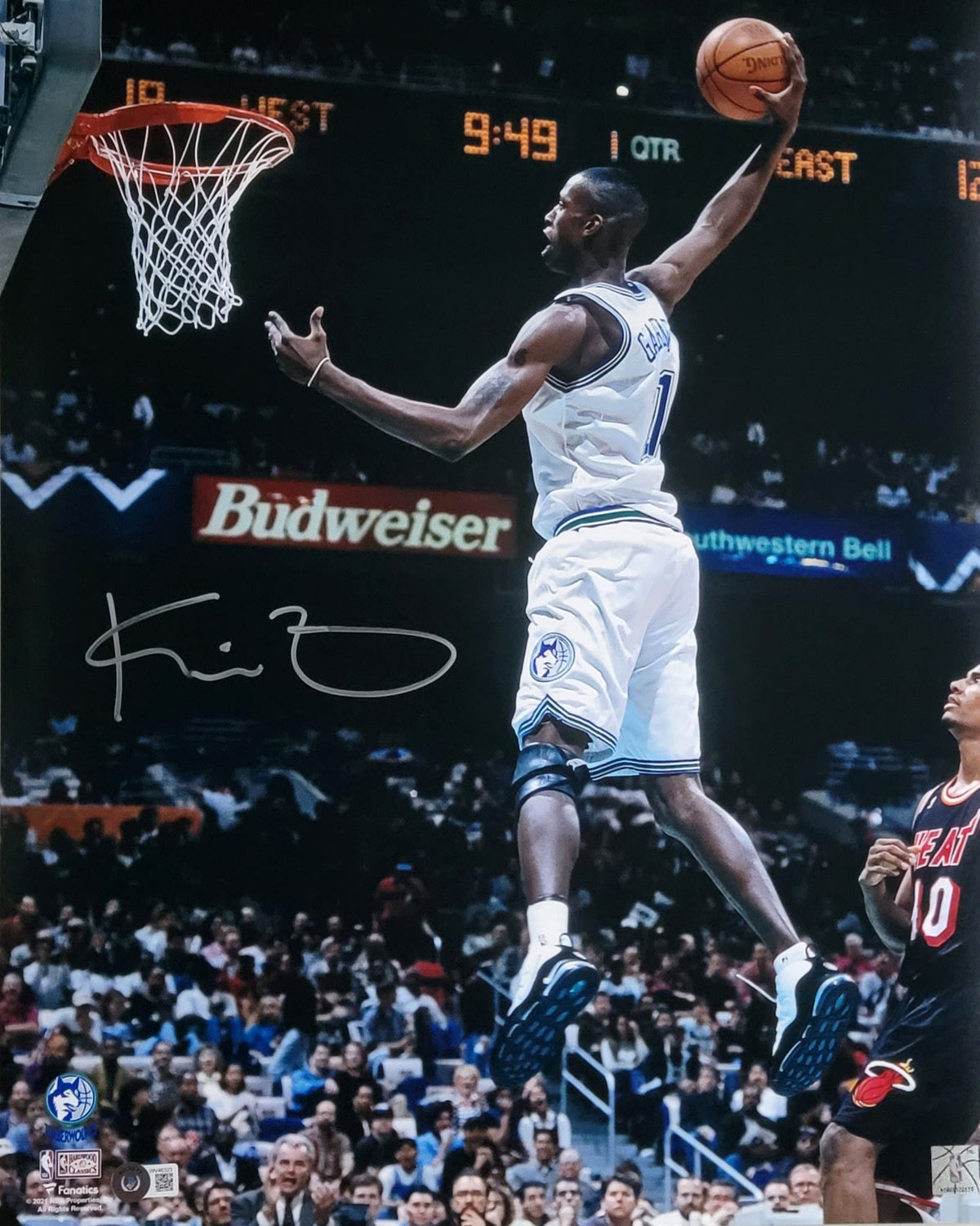 Kevin Garnett Autographed Minnesota Timberwolves 16x20 Photo Beckett Witnessed #2-Powers Sports Memorabilia