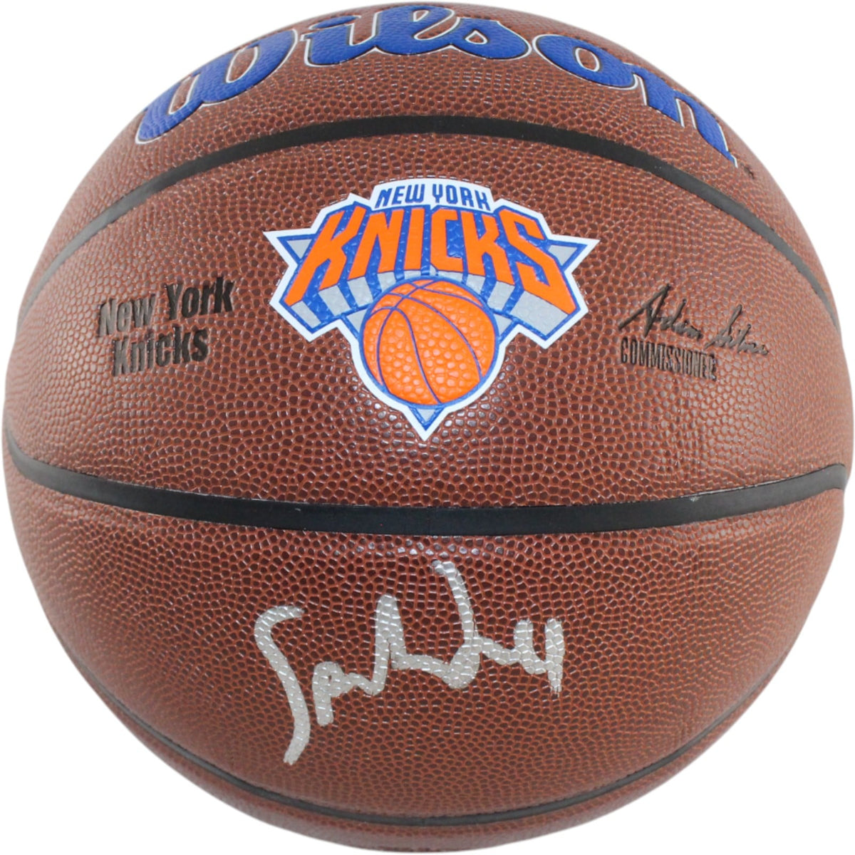 Spike Lee Signed New York Knicks Logo Basketball – Beckett Witness Authenticated-Powers Sports Memorabilia