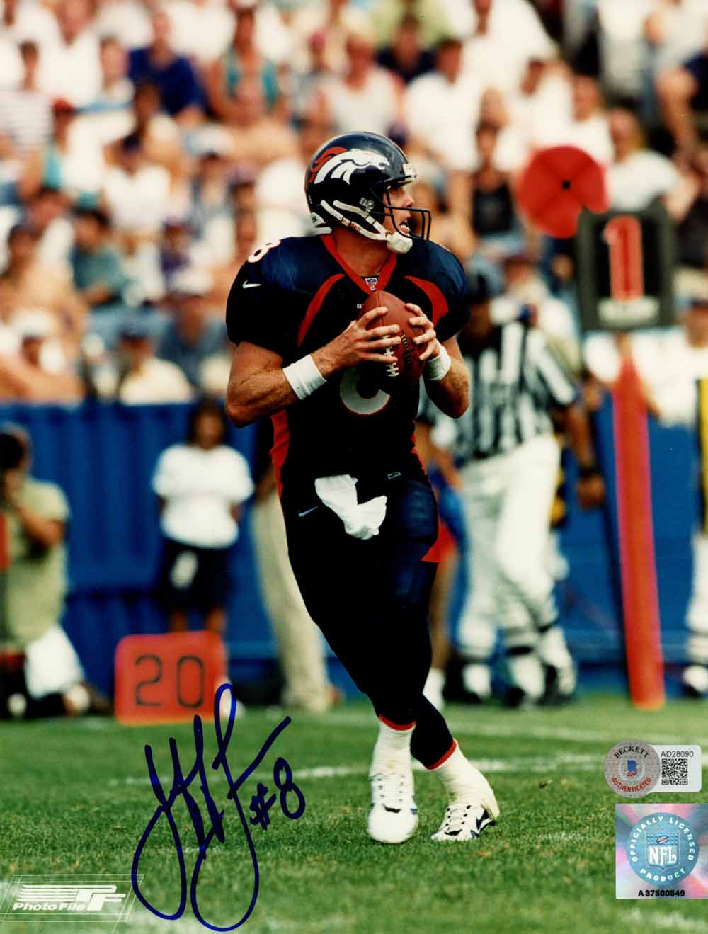 Jeff Lewis Denver Broncos Signed 8x10 Photo - Beckett Beckett - 50428-Powers Sports Memorabilia