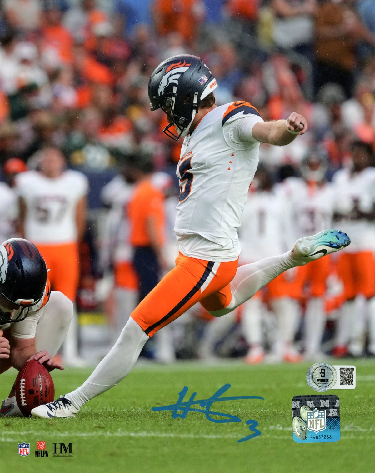 Wil Lutz Signed Denver Broncos 8x10 Photo – Beckett Witness Authenticated-Powers Sports Memorabilia