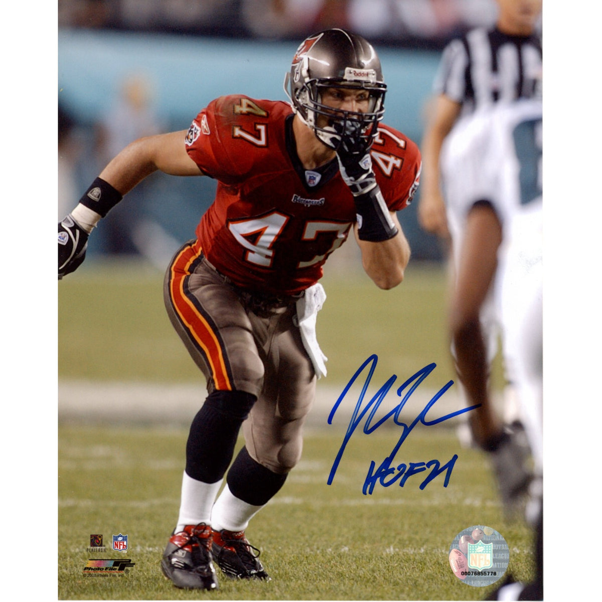 John Lynch Tampa Bay Buccaneers Signed 8x10 Photo - HOF Beckett Winess Beckett-Powers Sports Memorabilia