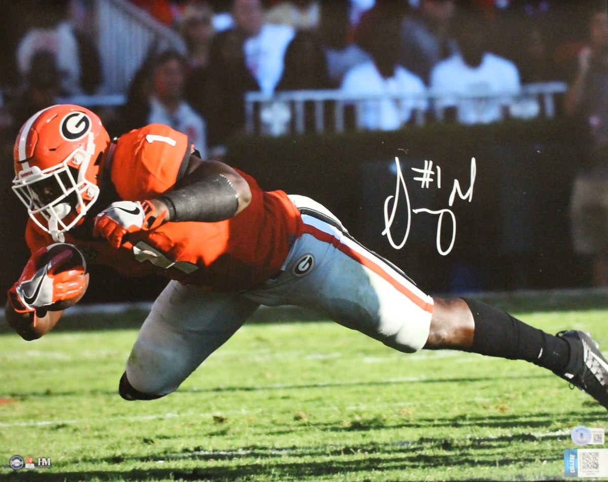 Sony Michel Signed Georgia Bulldogs 16x20 Photo – White – Beckett Authenticated-Powers Sports Memorabilia