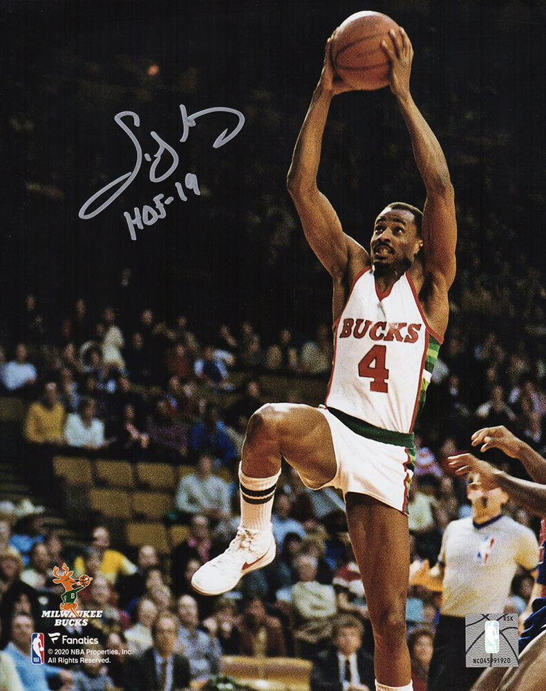 Sidney Moncrief Autographed Milwaukee Bucks White Jersey Action 8x10 Photo with HOF'19-Powers Sports Memorabilia
