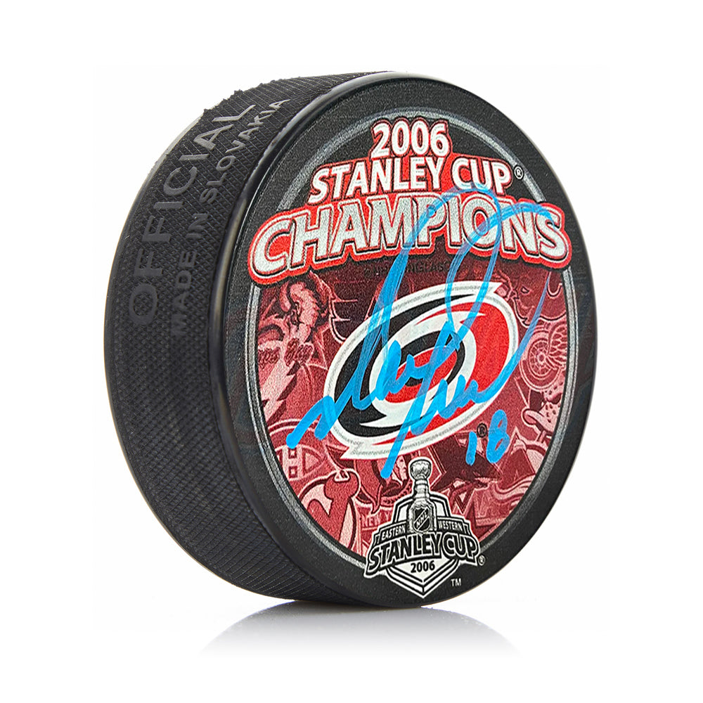 Mark Recchi Carolina Hurricanes 2006 Stanley Cup Champions Signed Hockey Logo Puck-Powers Sports Memorabilia