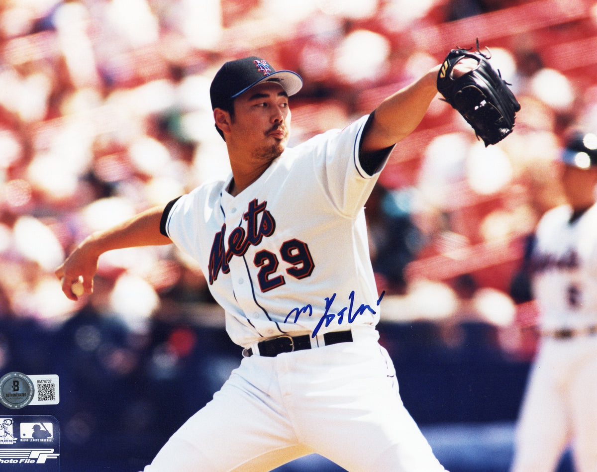 Masato Yoshii Signed New York Mets 8x10 Photo - Beckett-Powers Sports Memorabilia