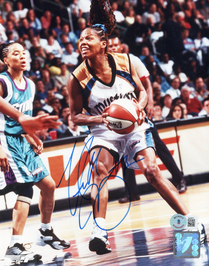 Nikki McCray Signed WNBA Washington Mystics 8x10 Photo - Beckett-Powers Sports Memorabilia