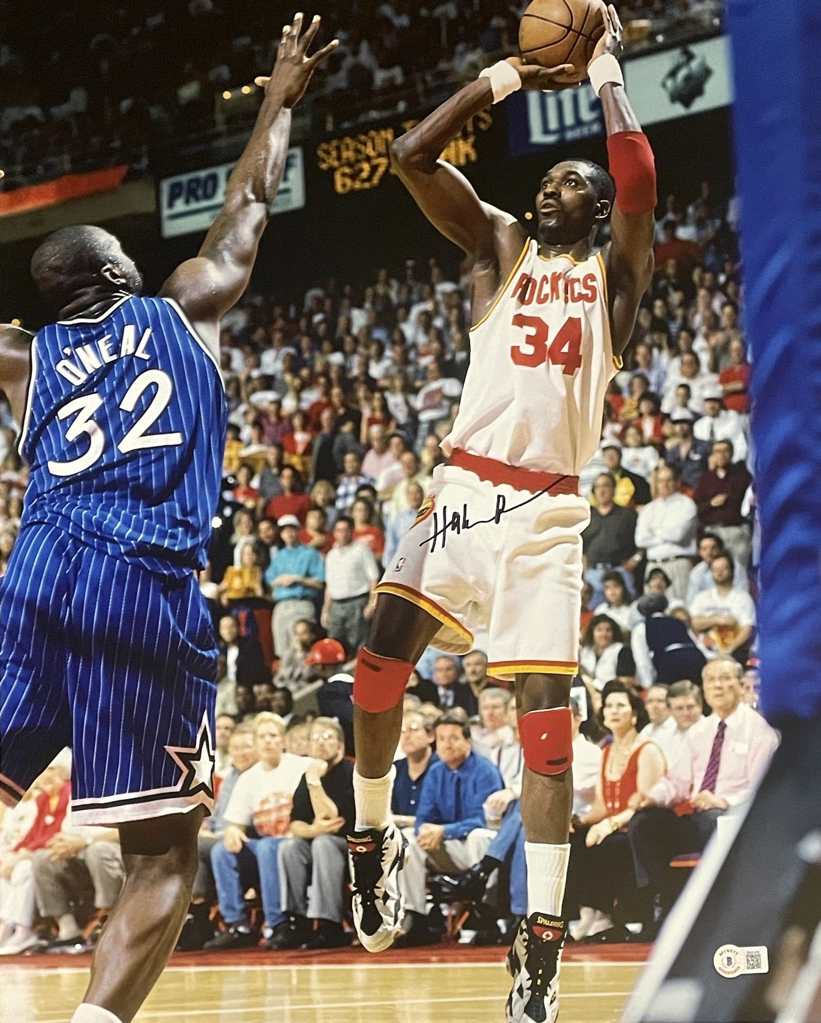 Hakeem Olajuwon Signed Houston Rockets 16x20 Photo – Beckett Authenticated-Powers Sports Memorabilia