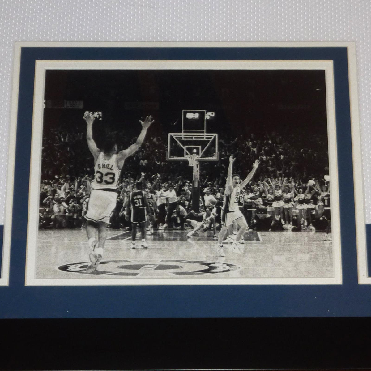 Autographed Christian Laettner Duke Blue Devils (White #32) Deluxe Framed Jersey w/ "The Shot, 3/28/92" - JSA-Powers Sports Memorabilia
