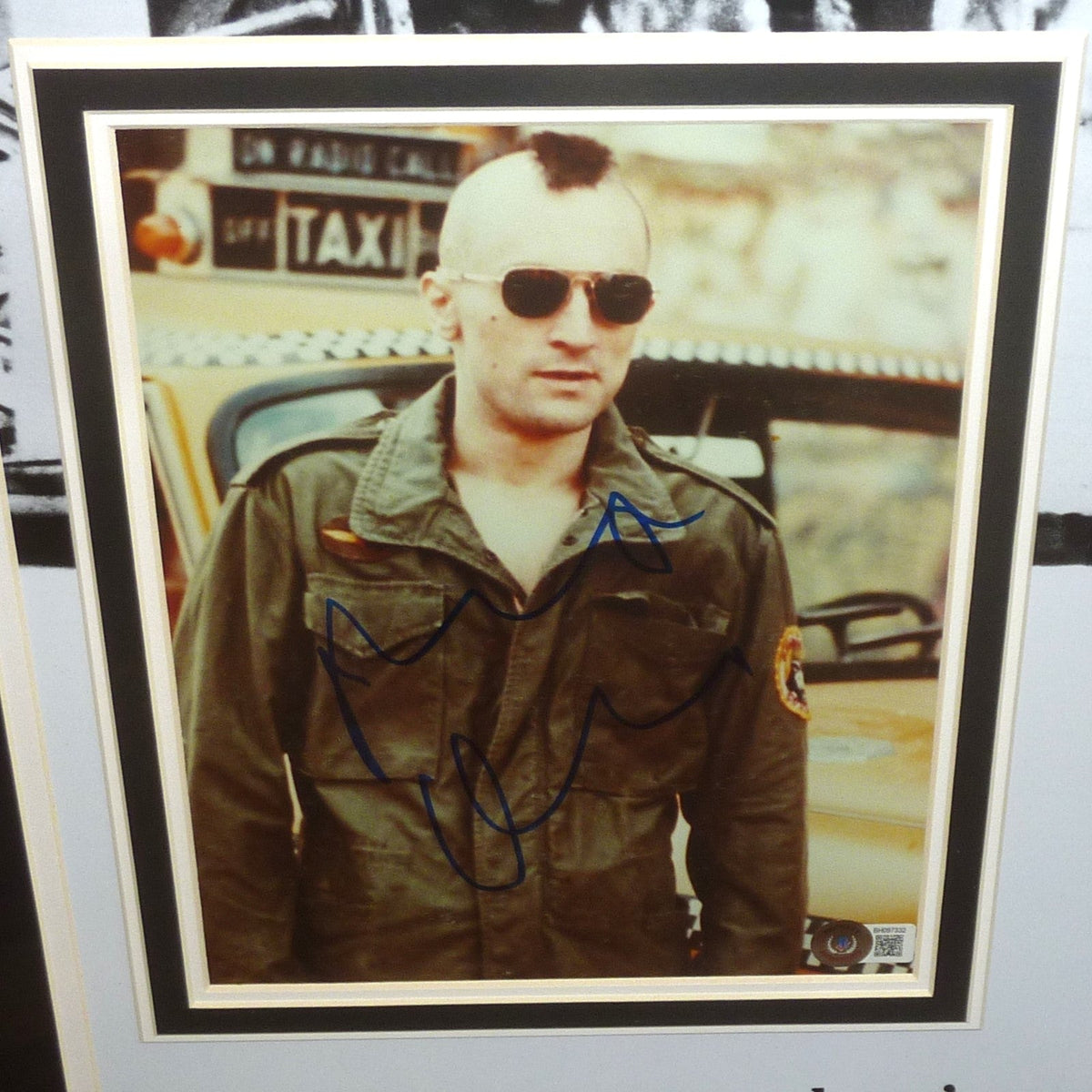 Taxi Driver Full-Size Movie Poster Deluxe Framed with Robert DeNiro Autograph - Beckett | Collectible Memorabilia-Powers Sports Memorabilia