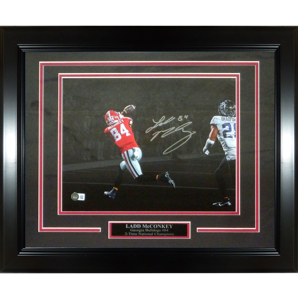 Autographed Ladd McConkey Georgia Bulldogs Deluxe Framed 11x14 Photo - Beckett-Powers Sports Memorabilia