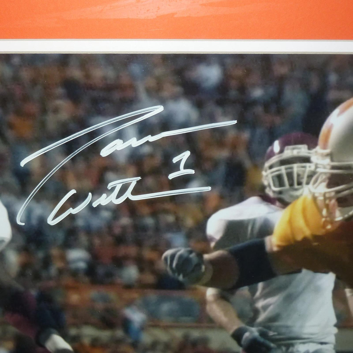 Autographed Jason Witten Tennessee Volunteers Deluxe Framed 16x20 Photo - Beckett-Powers Sports Memorabilia