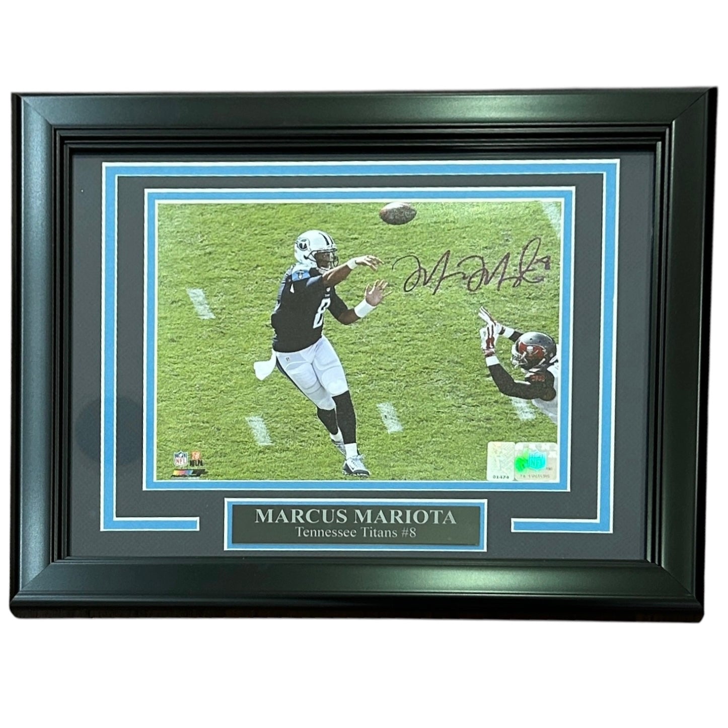 Autographed Marcus Mariota Tennessee Titans (1st NFL Game) Framed 8x10 Photo - MM Holo-Powers Sports Memorabilia