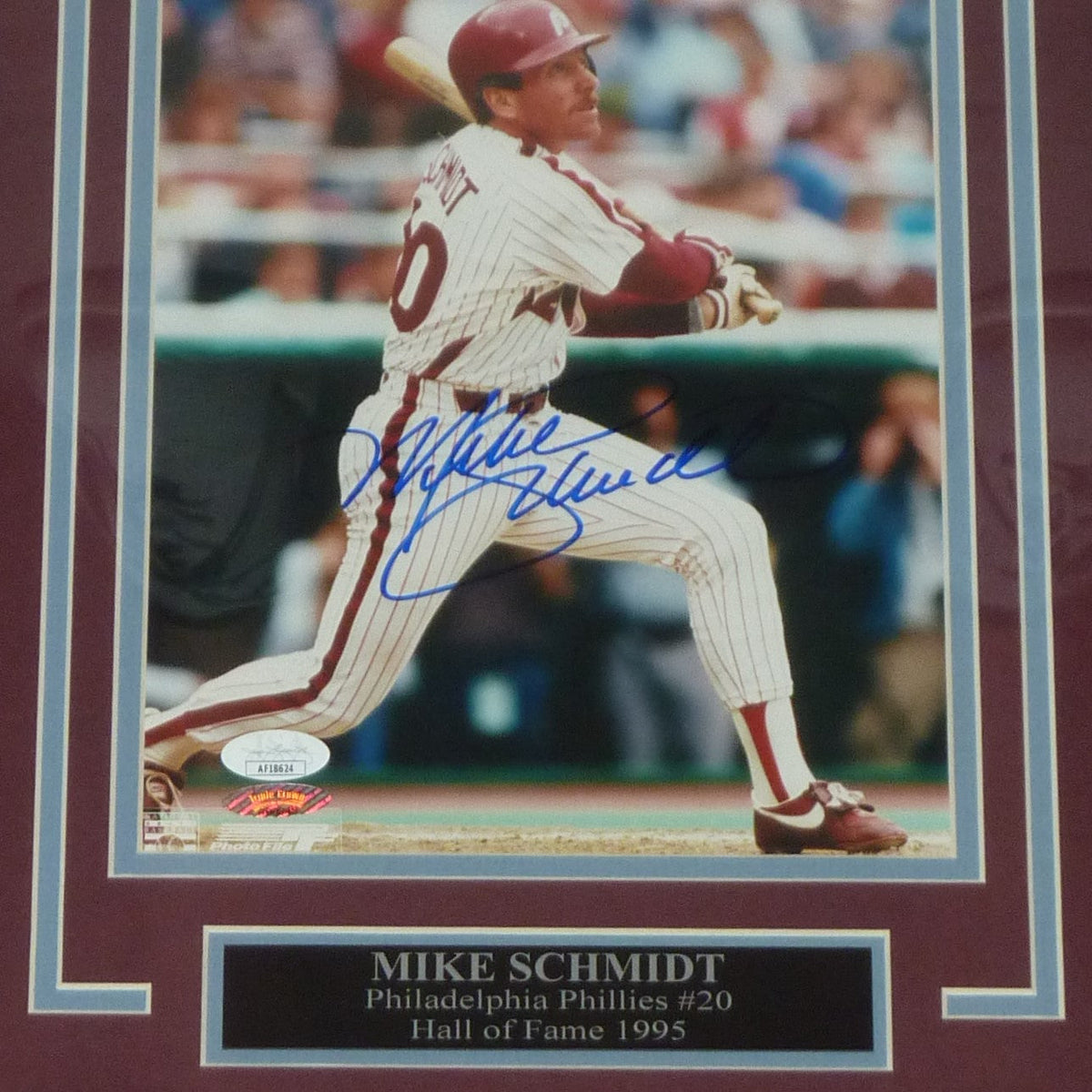Autographed Mike Schmidt Philadelphia Phillies Deluxe Framed 8x10 Photo - JSA-Powers Sports Memorabilia