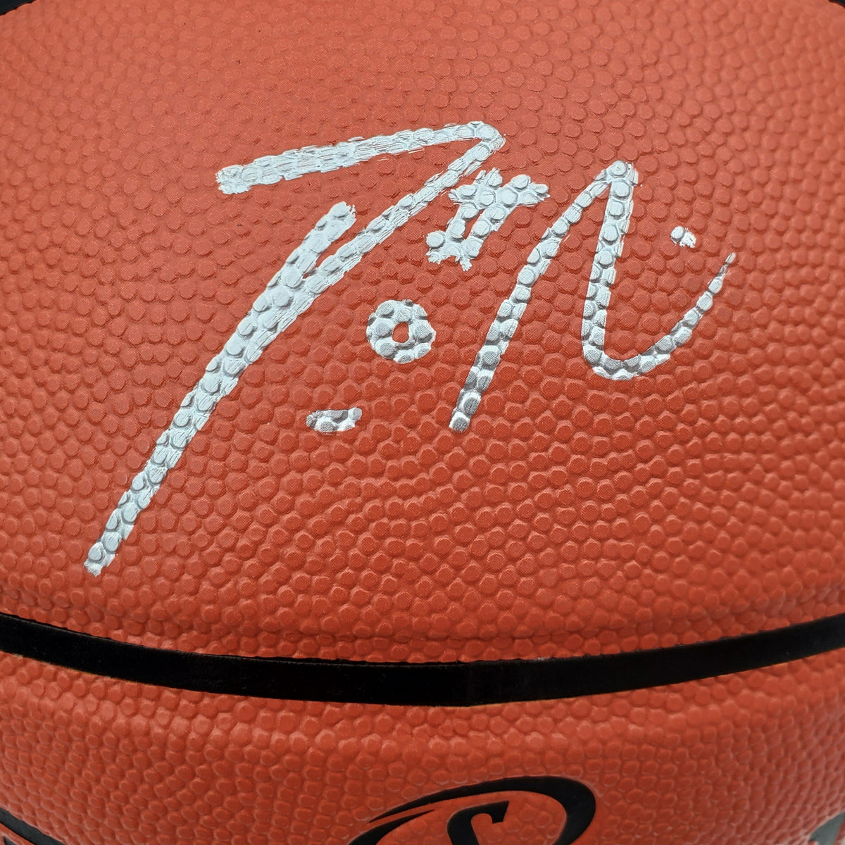 Autographed Damian Lillard NBA Basketball - Beckett-Powers Sports Memorabilia