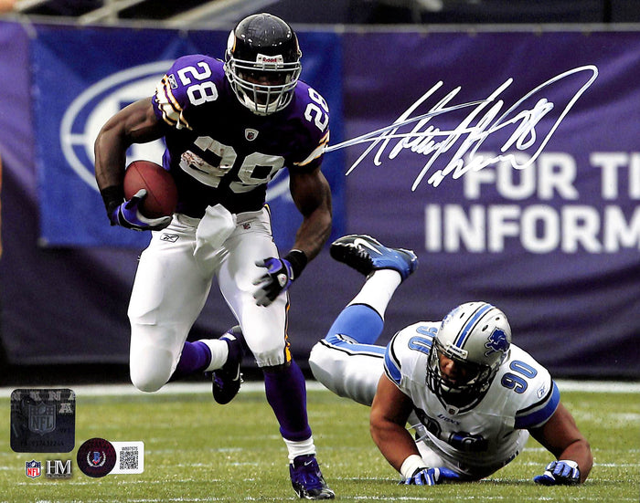 Adrian Peterson Hand-Signed Minnesota Vikings 8x10 Photo – Beckett Authenticated-Powers Sports Memorabilia